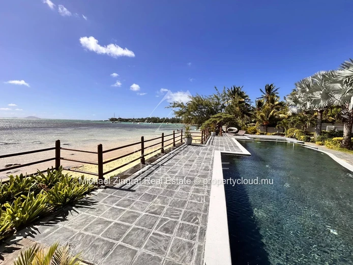 Duplex pieds dans l'eau à Cap Malheureux