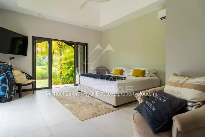 Élégante villa contemporaine face au golf - Bel Ombre
