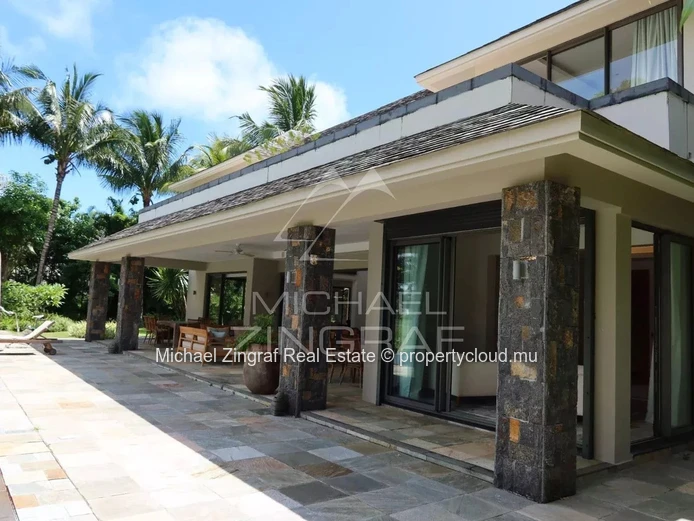 Villa de Prestige face au Golf – Anahita