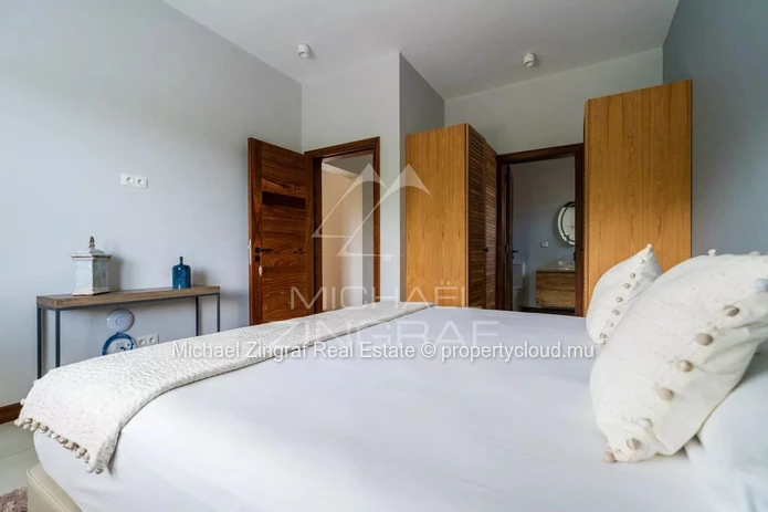 Élégante villa contemporaine face au golf - Bel Ombre