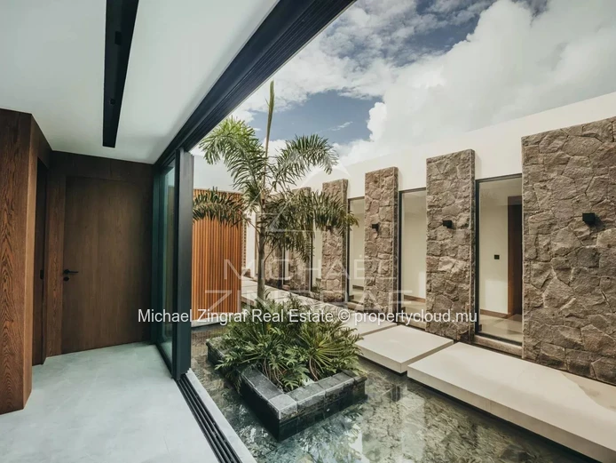 Villa d’exception avec vue sur le golf et prestations haut de gamme