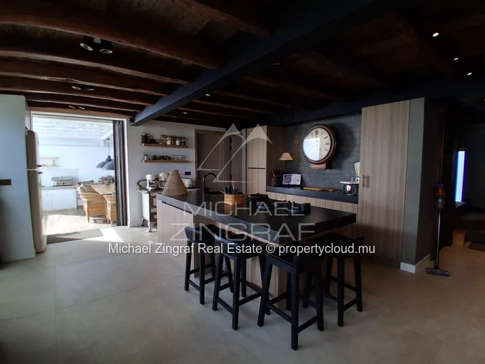 Exceptional Beachfront Penthouse in Pointe Aux canonniers