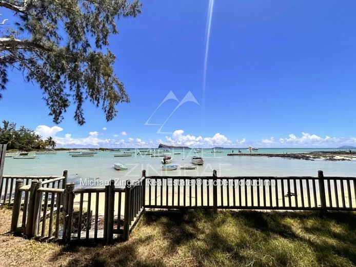 Charming Seafront Villa – Panoramic View of Coin de Mire