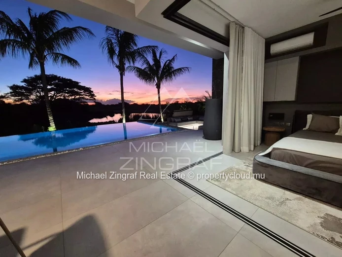 Villa contemporaine avec piscine à Mon Choisy Golf