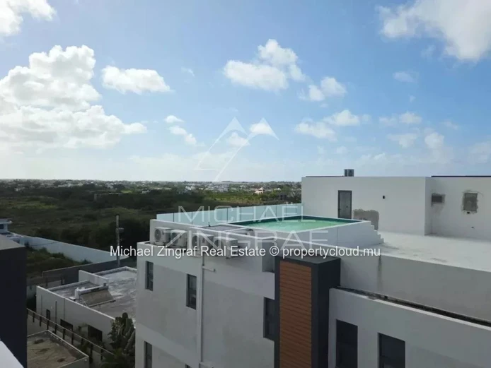 Penthouse d’Exception avec Rooftop & Piscine Privée | Pereybère