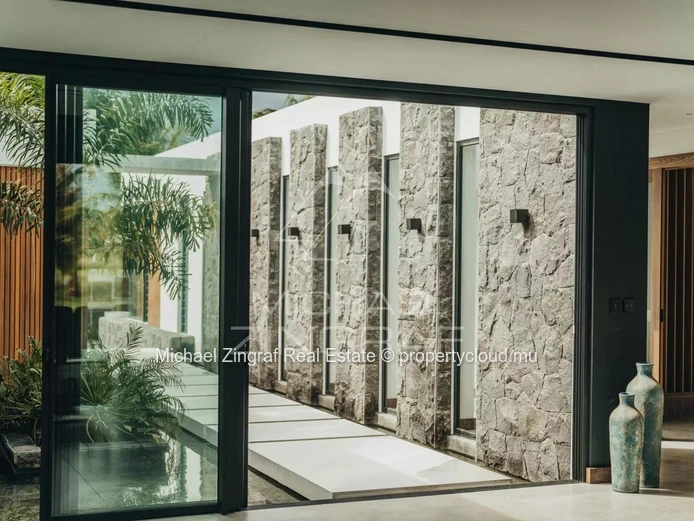 Villa d’exception avec vue sur le golf et prestations haut de gamme