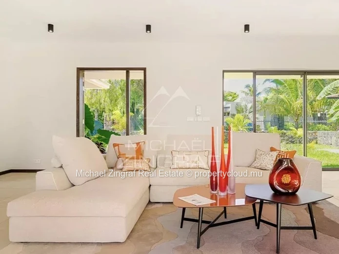 Villa neuve sur Golf