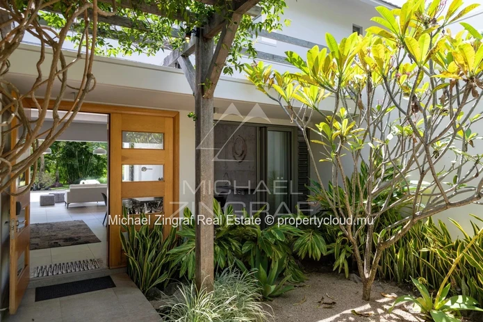Élégante villa avec vue sur le golf au cœur de l’Anahita Estate