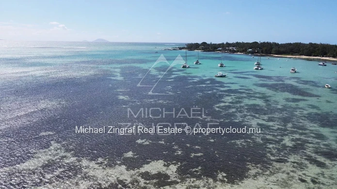 Duplex pieds dans l'eau à Cap Malheureux