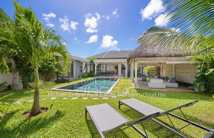 Villa de 4 chambres dans résidence sécurisée à Grand Baie