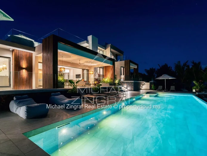 Villa d’Exception avec Vues Panoramiques à Anahita