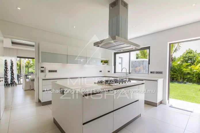 Villa d'exception avec vue sur golf