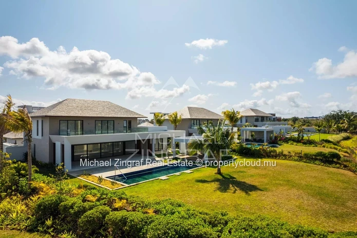 Opportunité exceptionnelle – Villa Fairway 5 suites au sein du domaine de golf de Mont Choisy