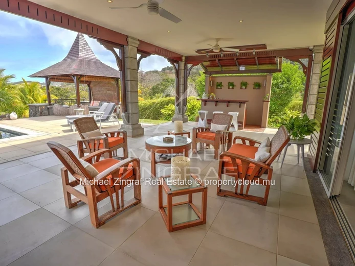 Villa dans un prestigieux domaine de golf de Bel Ombre