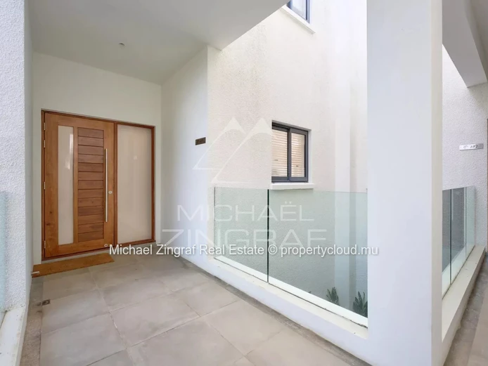 Élégant Appartement de 3 Chambres dans une Résidence Sécurisée à Pointe aux Canonniers