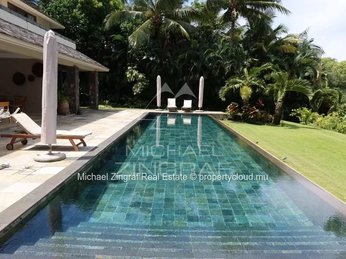 Villa de Prestige face au Golf – Anahita