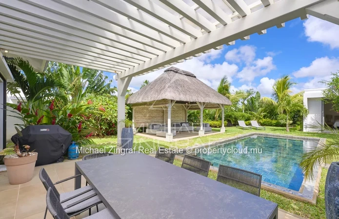 Villa de 4 chambres dans résidence sécurisée à Grand Baie