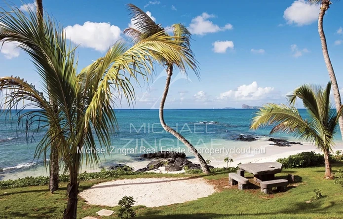 Ile Maurice - Opportunité rare : Villa de luxe Pied dans l'eau  proche Grand Baie - Pointe aux Canonniers