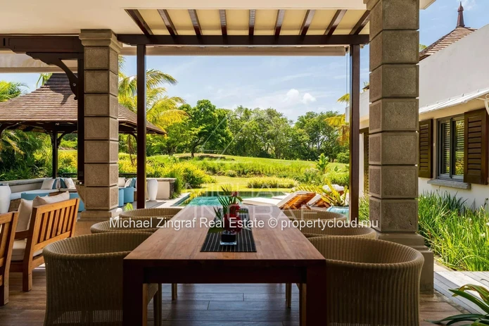 Élégante villa contemporaine face au golf - Bel Ombre