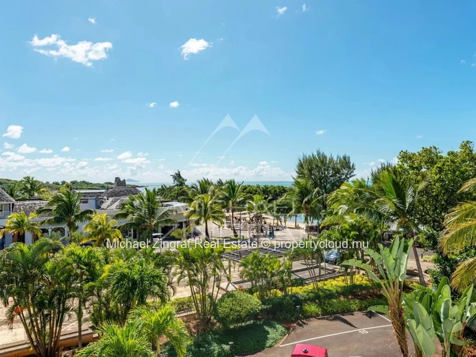 Coastal Elegance and Sea Views in an Exclusive Living Environment