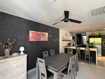 Townhouse, Duplex de 3 Chambres