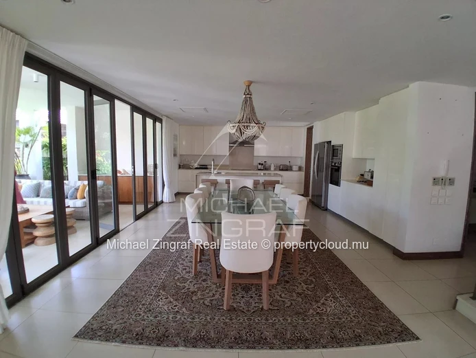 Magnifique villa avec accès plage privée – Un bien d’exception à Grand Baie