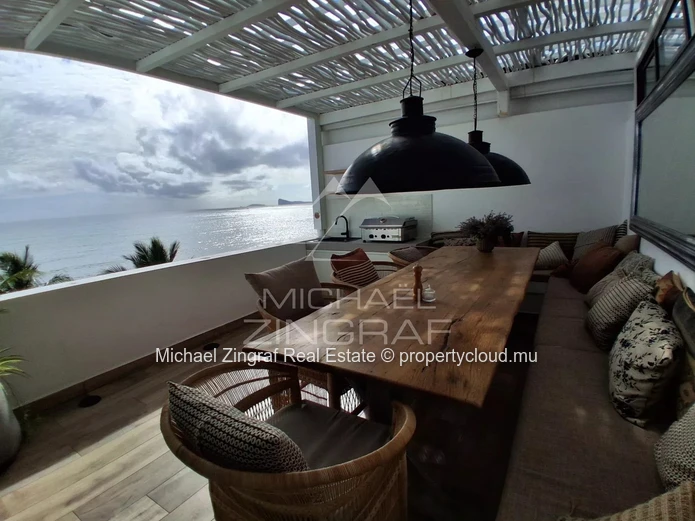 Exceptional Beachfront Penthouse in Pointe Aux canonniers