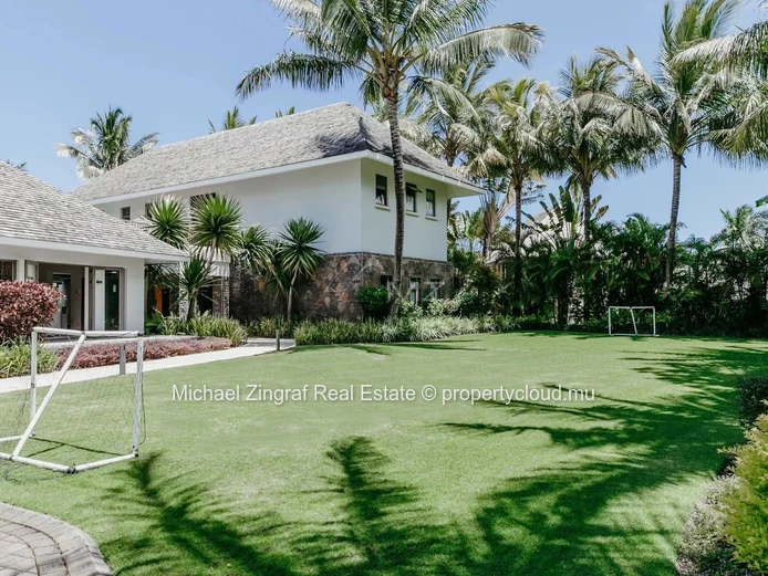 Superbe villa dans un domaine de golf