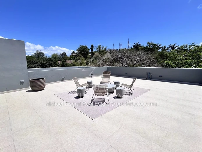 Penthouse in a Prestigious Residential Area in Belle Vue