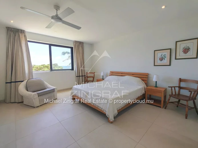 Seafront Apartment in Poste Lafayette