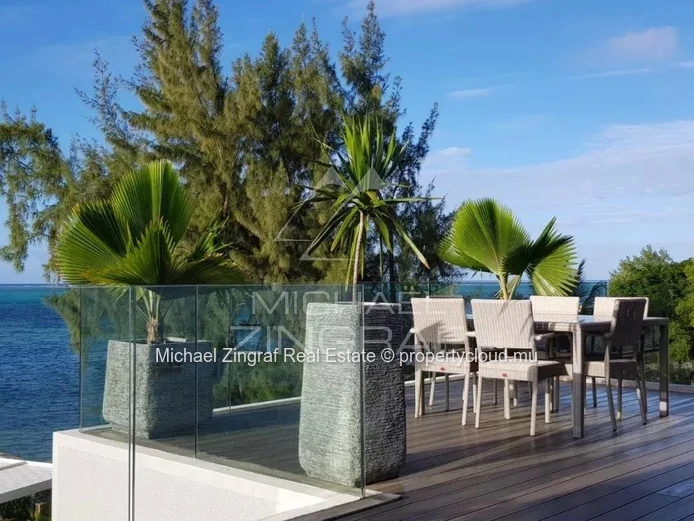 Penthouse pieds dans l'eau Roches Noires