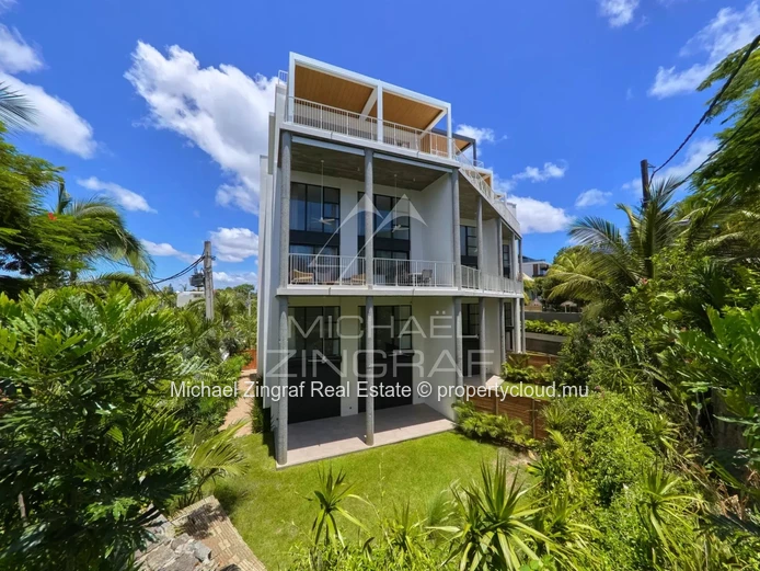 3-Bedroom En Suite Duplex in Pointe aux Canonniers