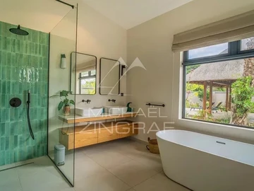 5 Bedroom Villa