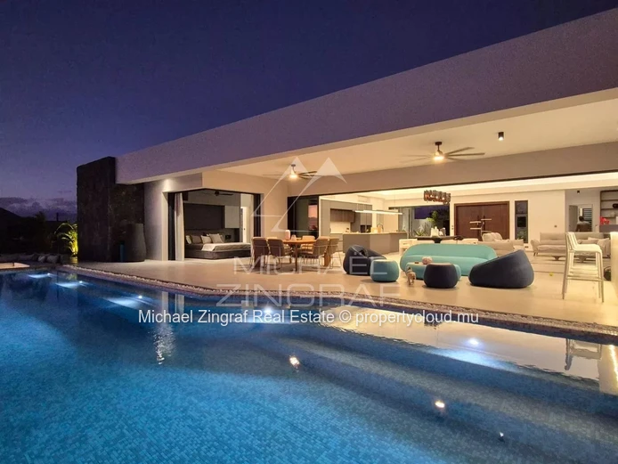 Villa contemporaine avec piscine à Mon Choisy Golf