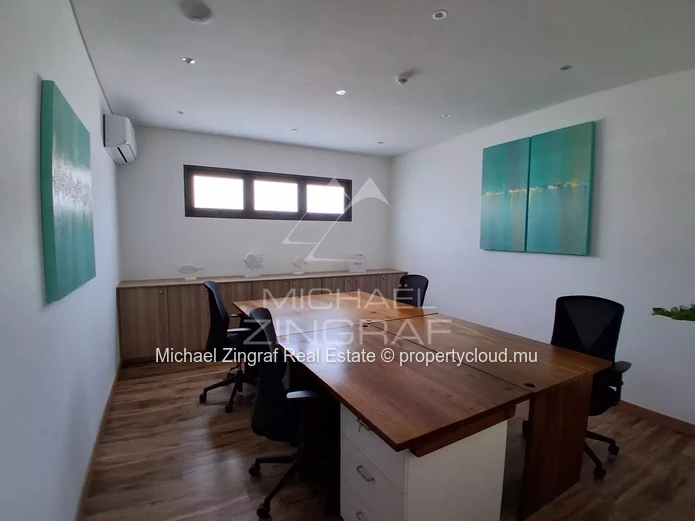 Bureaux design à vendre à Pointe aux Canonniers