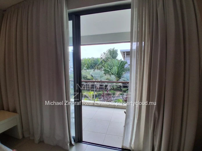 1-Bedroom Duplex with Direct Beach Access – Pereybere