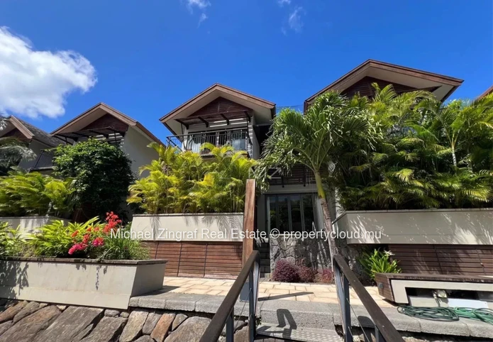 3 bedrooms Duplex at La Balise Marina with Private jetty