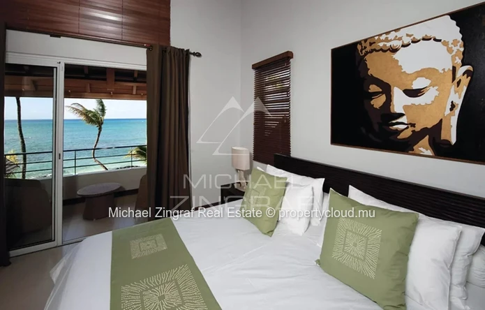 Ile Maurice - Opportunité rare : Villa de luxe Pied dans l'eau  proche Grand Baie - Pointe aux Canonniers