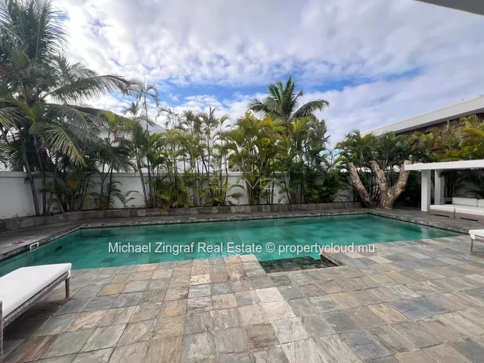 Villa for Rent with Sea Access – Pointe aux Canonniers