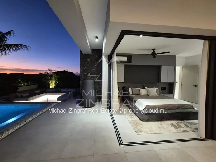 Villa contemporaine avec piscine à Mon Choisy Golf