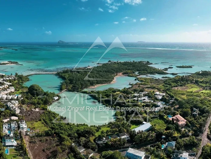 OPPORTUNITE RARE -Terrain Pieds dans l'eau Barachois Calodyne