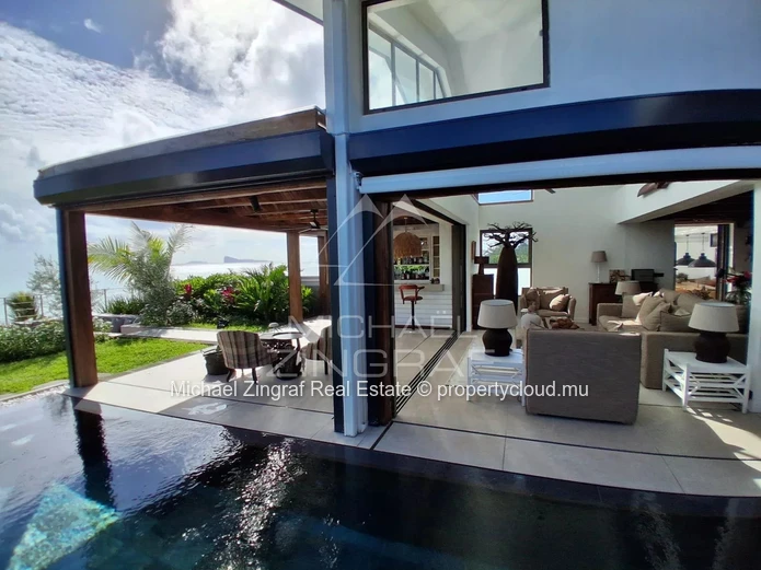 Exceptional Beachfront Penthouse in Pointe Aux canonniers