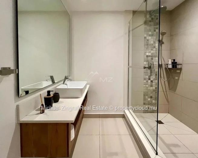 Duplex 3 bedrooms in secure residence