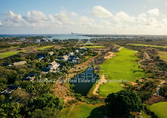 Opportunité rare – Villa contemporaine 3 suites au cœur du domaine de golf de Mont Choisy