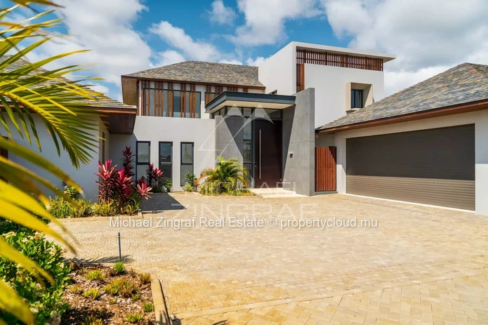 Opportunité exceptionnelle – Villa Fairway 5 suites au sein du domaine de golf de Mont Choisy