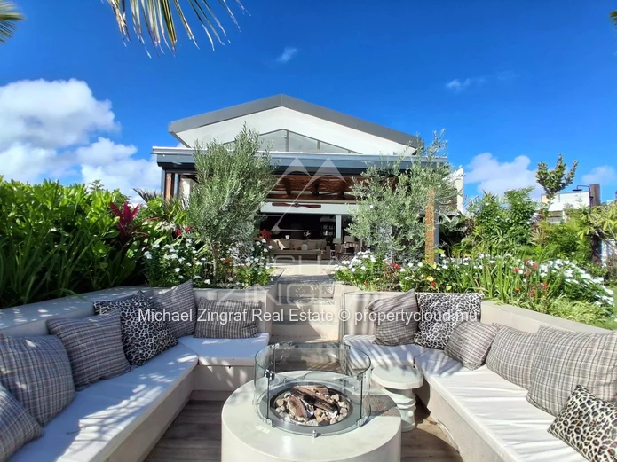 Exceptional Beachfront Penthouse in Pointe Aux canonniers