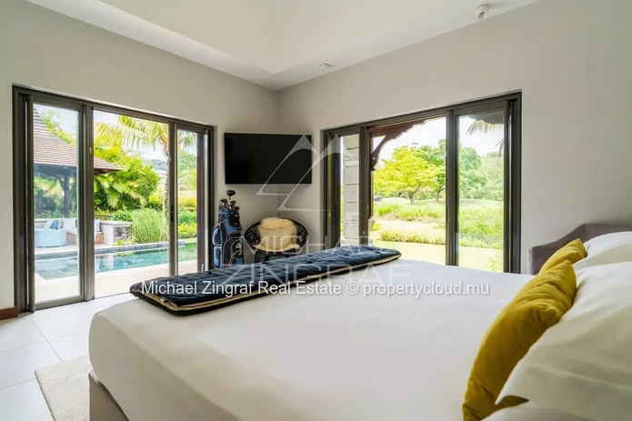 Élégante villa contemporaine face au golf - Bel Ombre