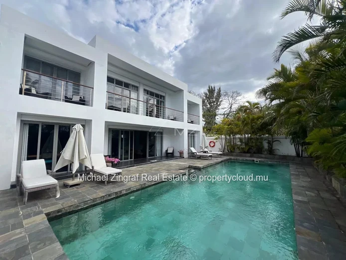 Villa for Rent with Sea Access – Pointe aux Canonniers