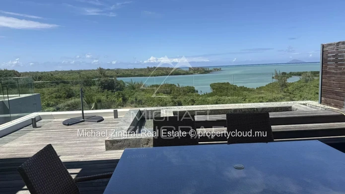 Penthouse vue sur la mer à St Antoine