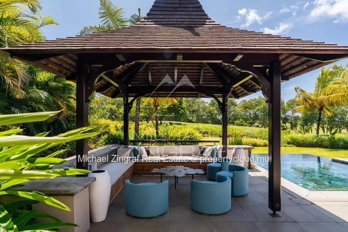 Élégante villa contemporaine face au golf - Bel Ombre
